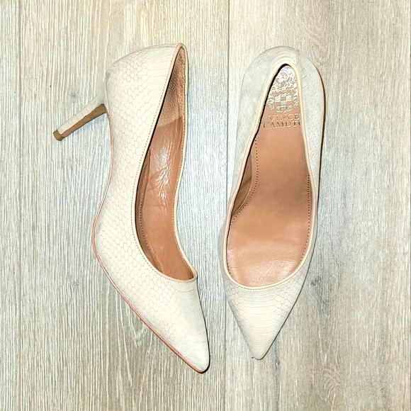 Vince Camuto | Blush | Suede Snake Embossed Pumps | Size 9.5 M - Picture 4 of 9